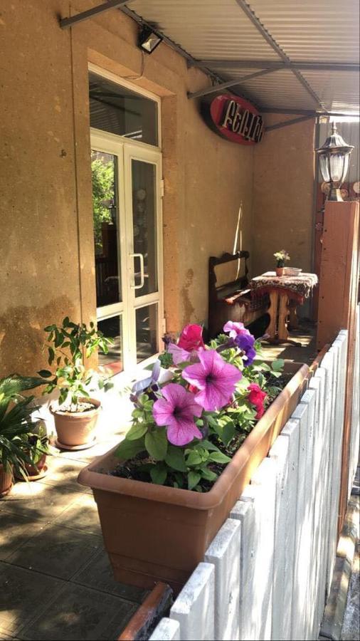 Lind Guest House B&B Ґюмрі Екстер'єр фото