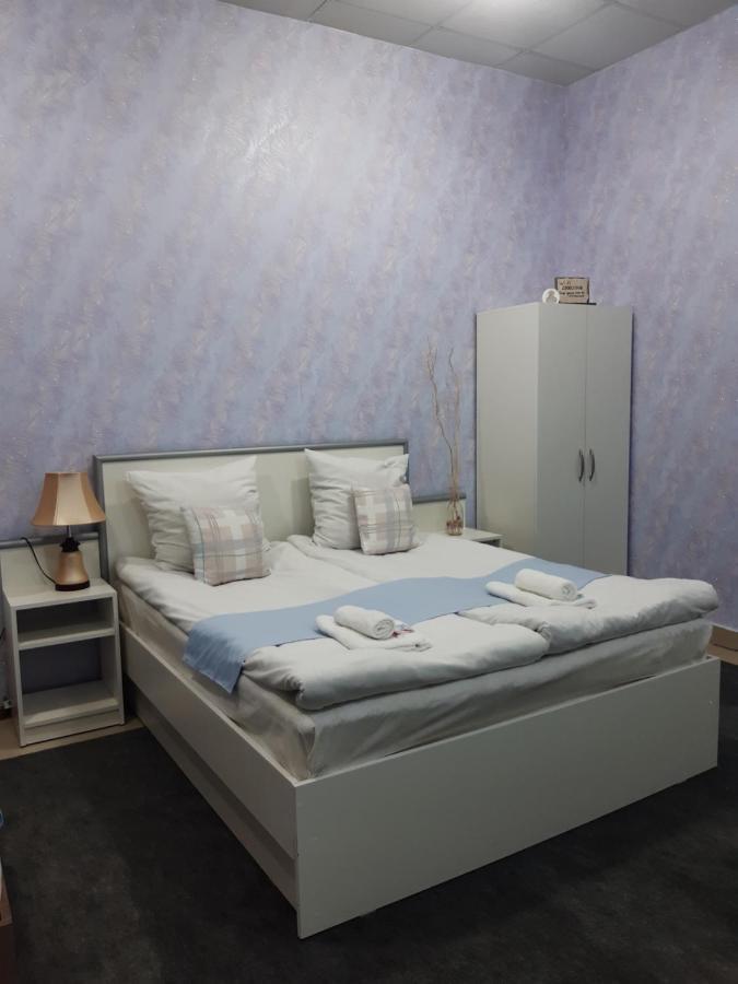 Lind Guest House B&B Ґюмрі Екстер'єр фото