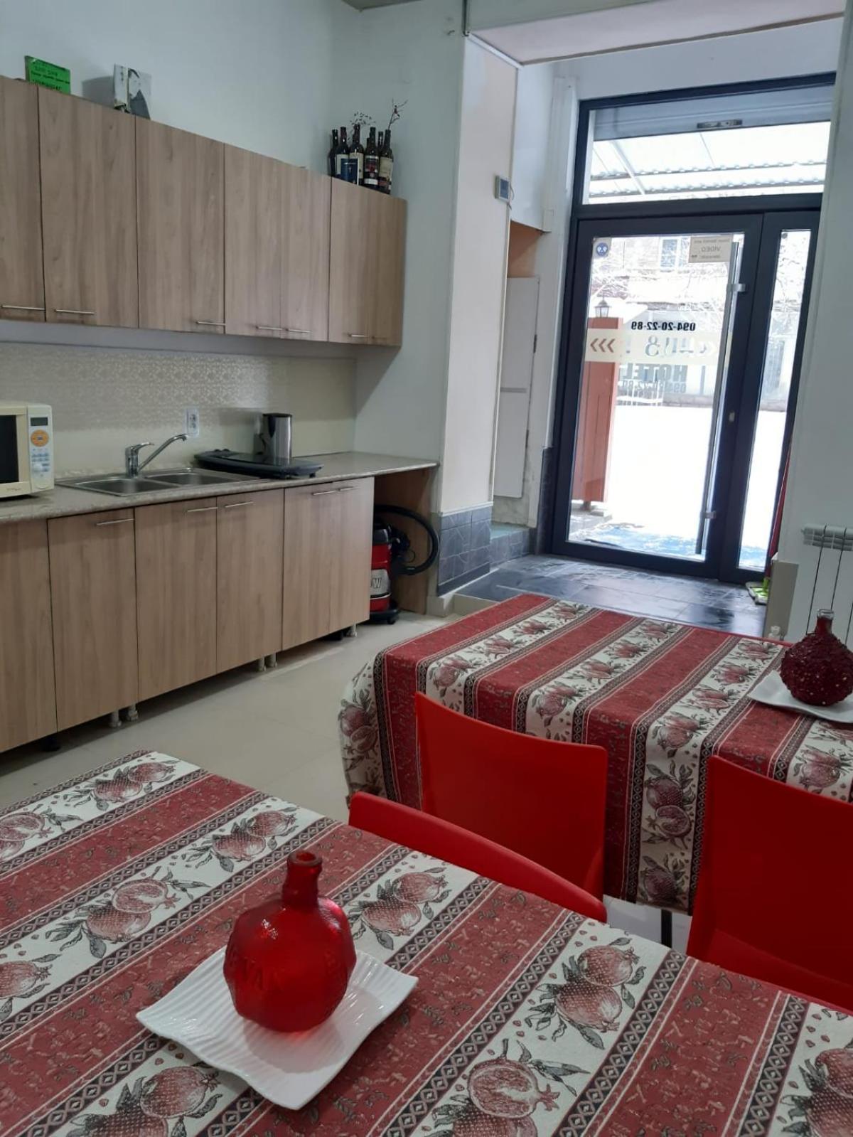 Lind Guest House B&B Ґюмрі Екстер'єр фото